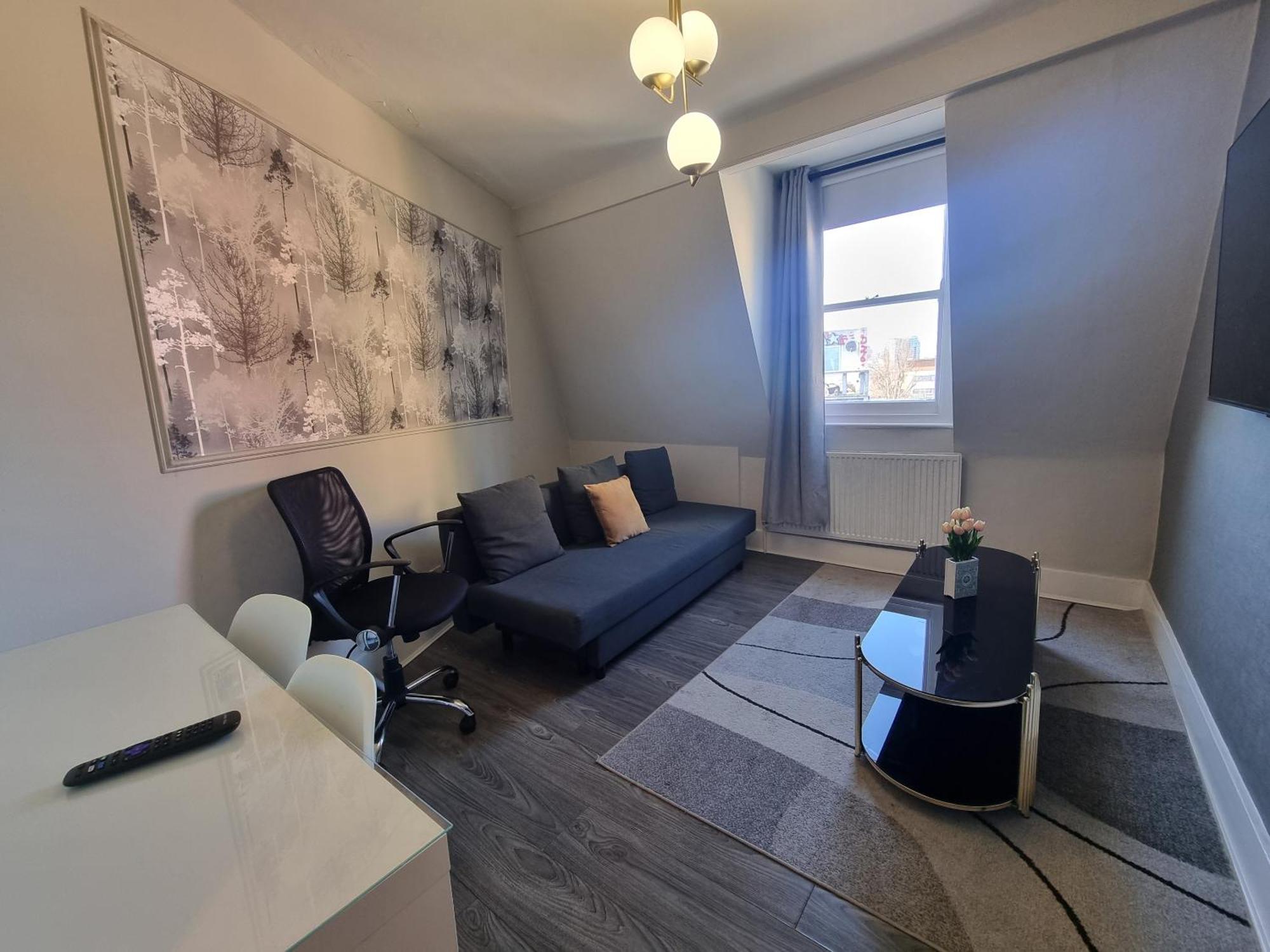 Apartment A8-3rd Floor 3-bed Flat In Elephant And Castle