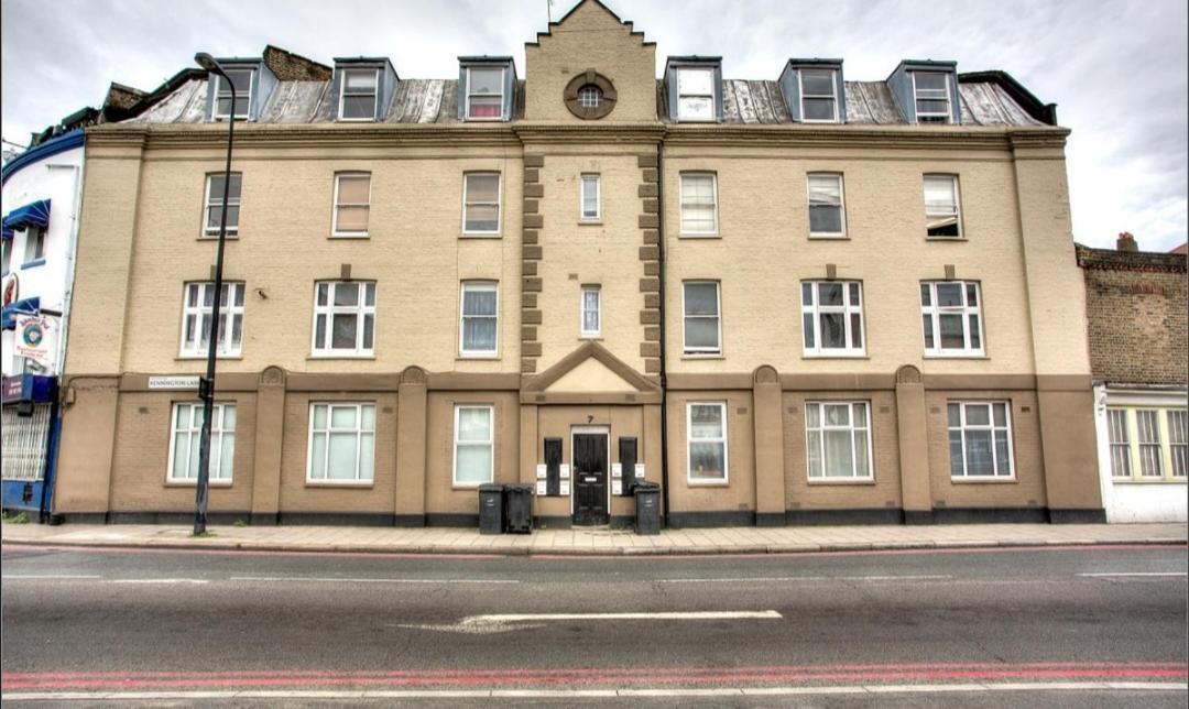 Apartment A8-3rd Floor 3-bed Flat In Elephant And Castle *