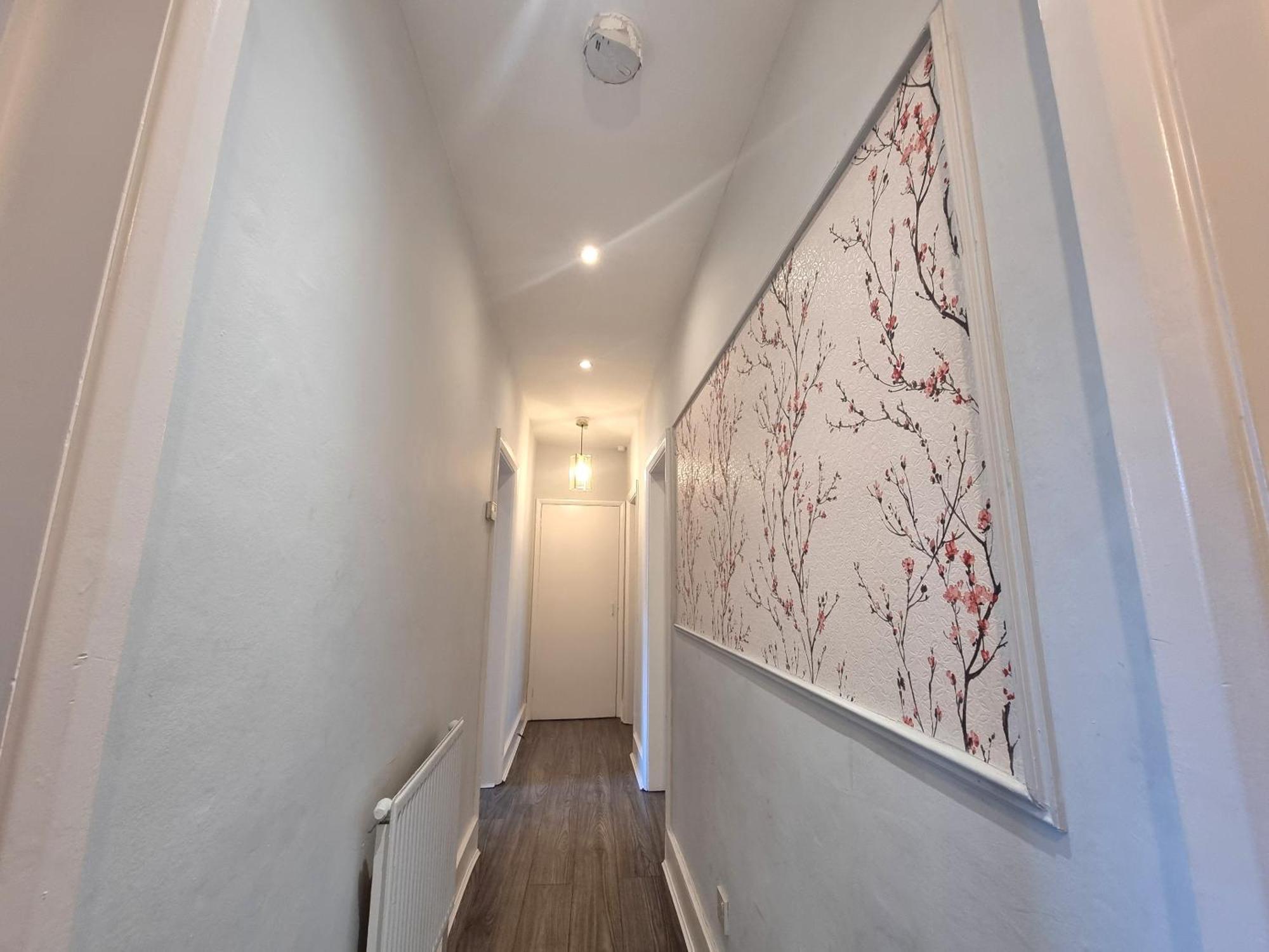 A8-3rd Floor 3-bed Flat In Elephant And Castle London