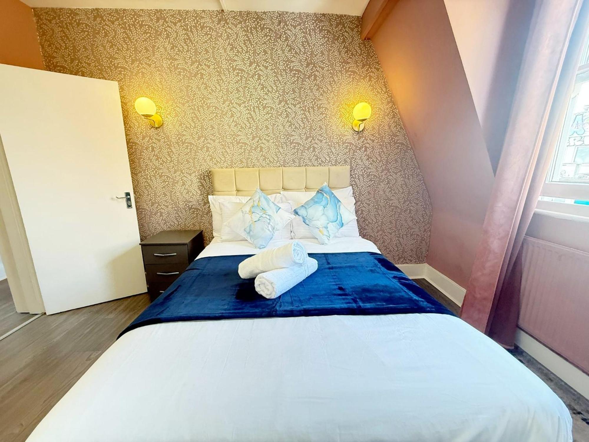A8-3rd Floor 3-bed Flat In Elephant And Castle * London