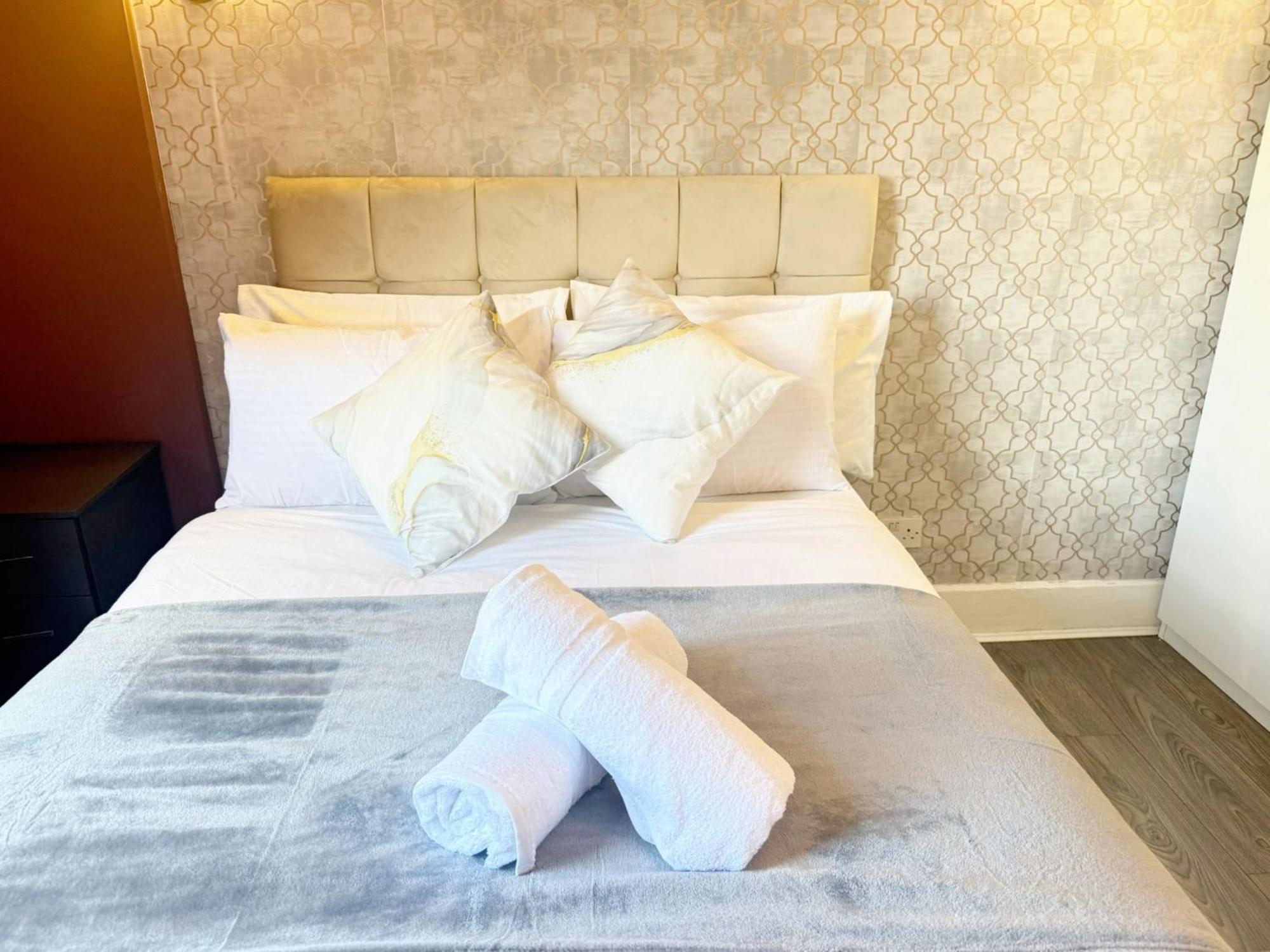 A8-3rd Floor 3-bed Flat In Elephant And Castle Apartment London