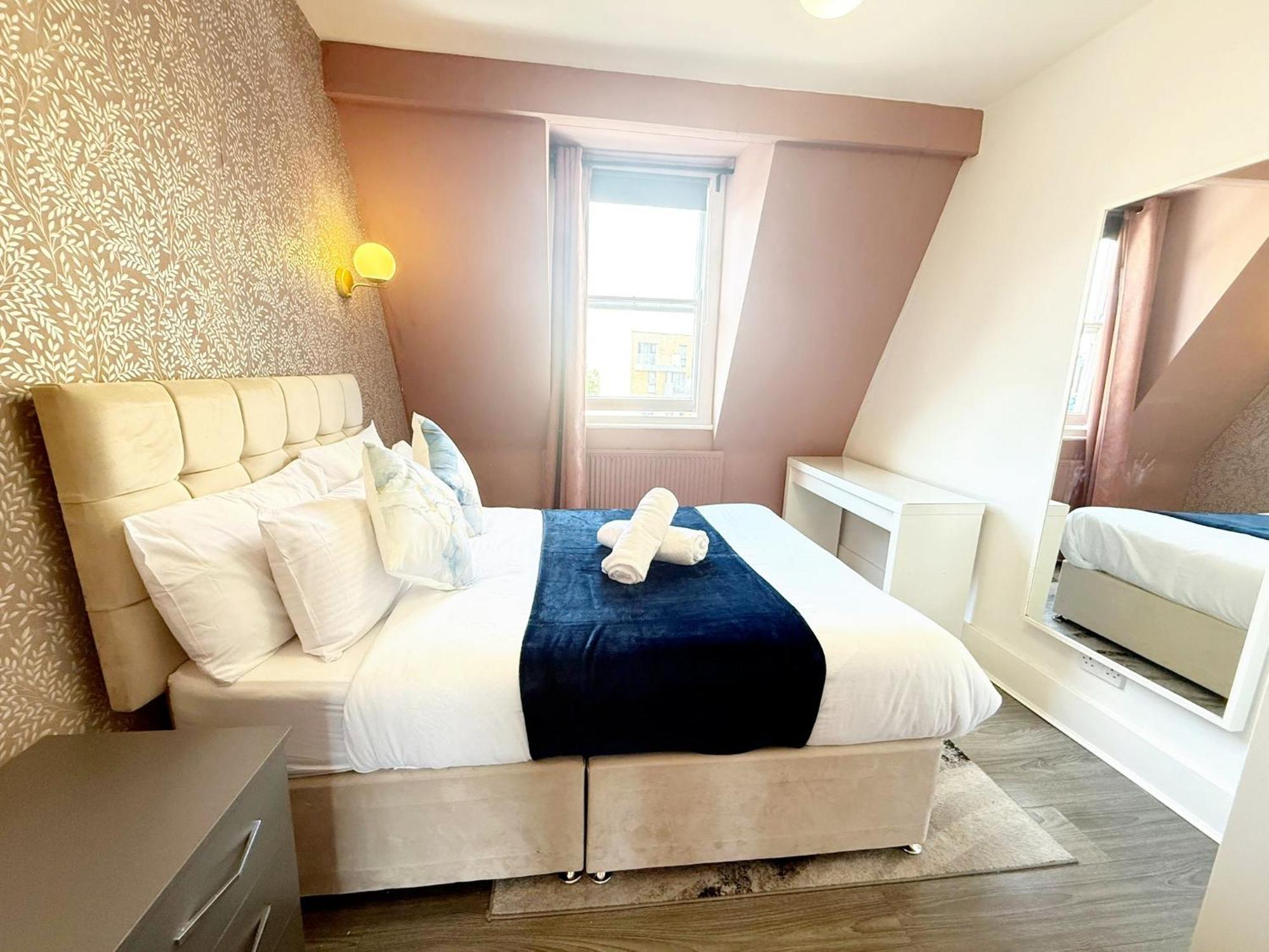 A8-3rd Floor 3-bed Flat In Elephant And Castle London