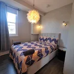 A8-3Rd Floor 3-Bed Flat In Elephant And Castle