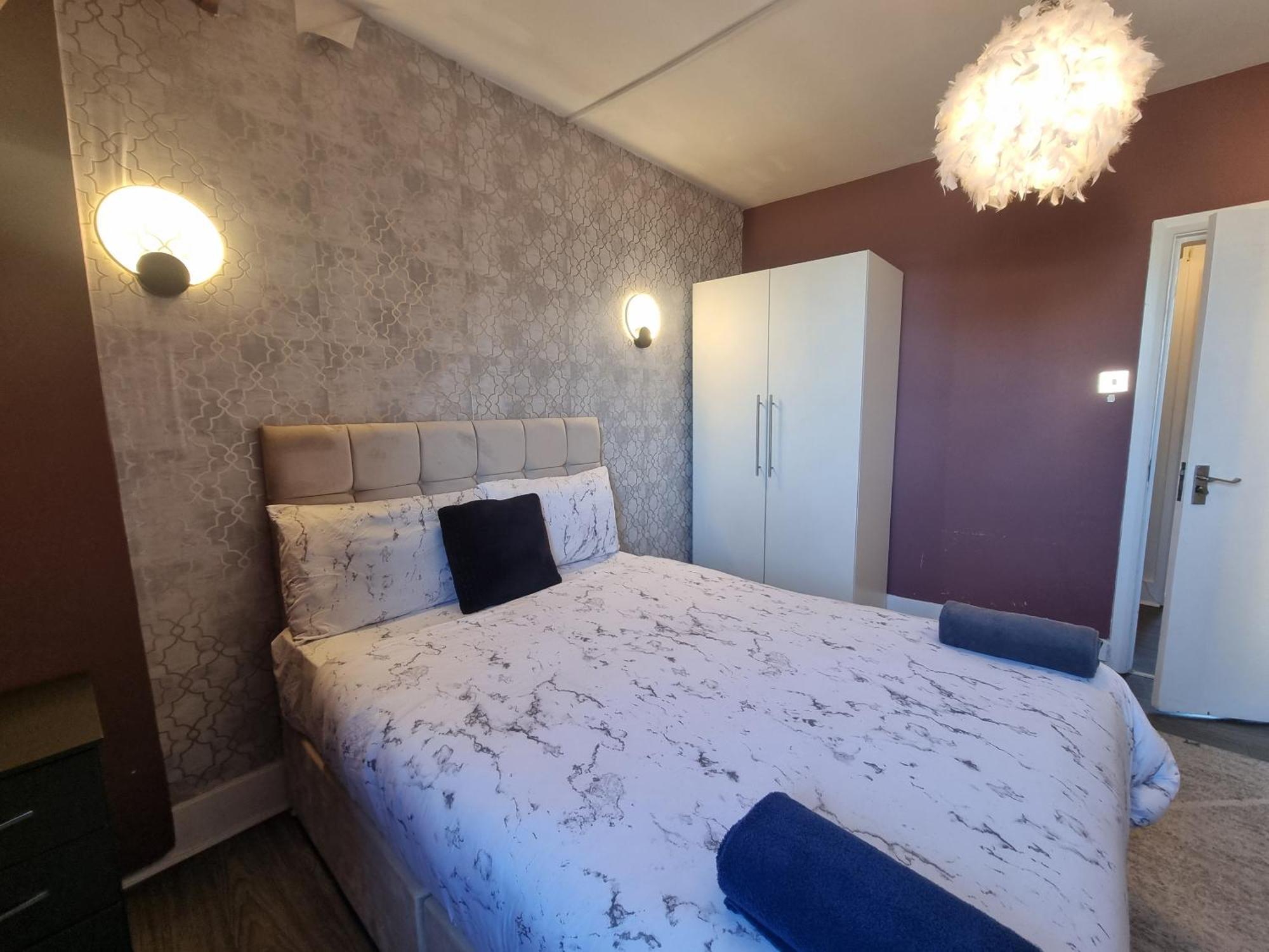 Apartment A8-3rd Floor 3-bed Flat In Elephant And Castle